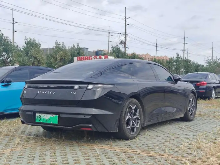**Lynk & Co Z10** 2024 Model 95kWh 766km Rear Drive Max – фото 6
