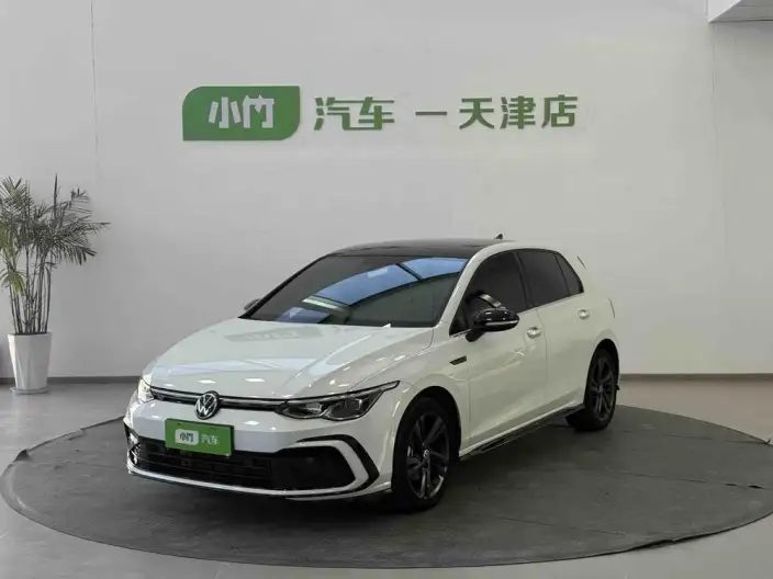 Volkswagen Golf 2023 Model 280TSI DSG R-Line Lite – фото 1