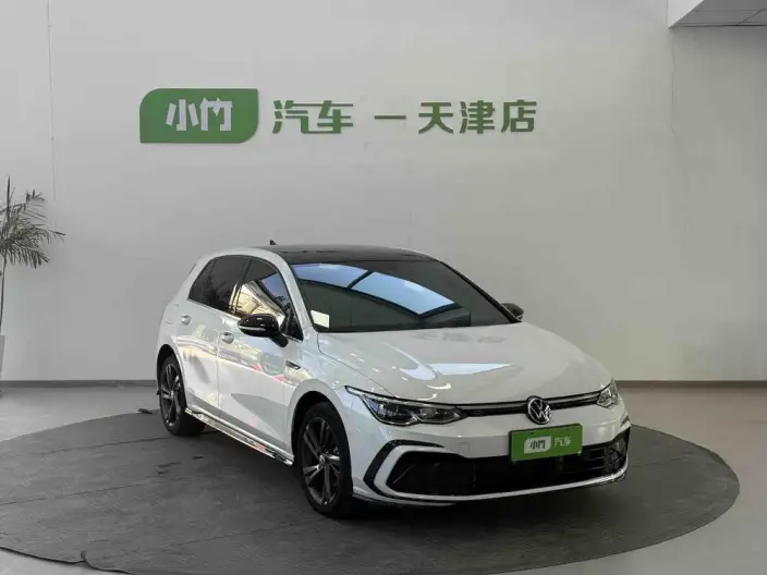 Volkswagen Golf 2023 Model 280TSI DSG R-Line Lite – фото 3