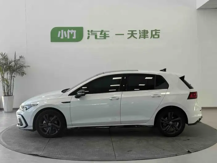 Volkswagen Golf 2023 Model 280TSI DSG R-Line Lite – фото 4