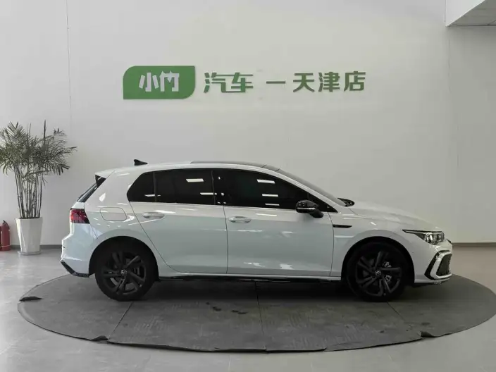 Volkswagen Golf 2023 Model 280TSI DSG R-Line Lite – фото 8