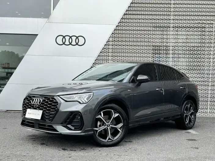 AUDI Q3 Sportback 2022 Model 45 TFSI quattro Fashion Model – фото 1