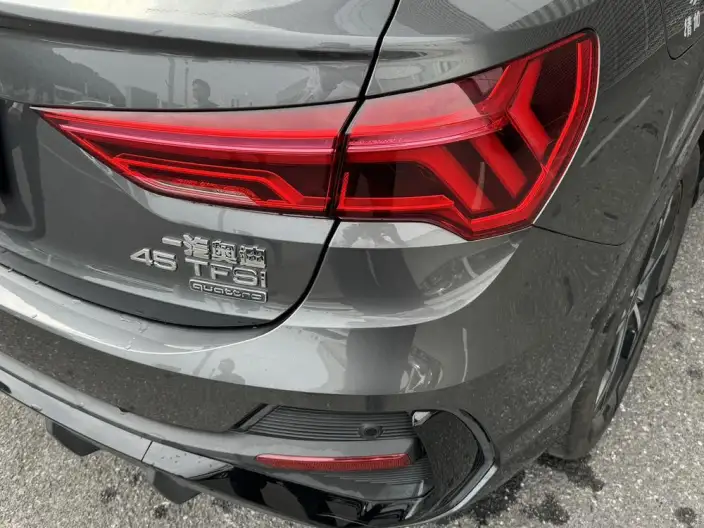 AUDI Q3 Sportback 2022 Model 45 TFSI quattro Fashion Model – фото 10
