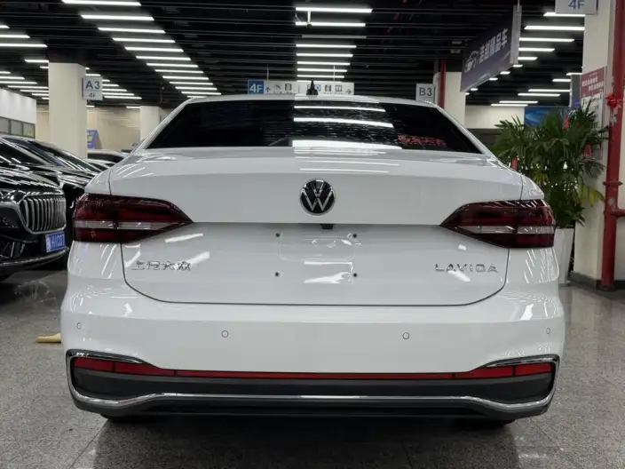 Volkswagen Lavida 2023 Model 1.5L Automatic Five million editions – фото 5