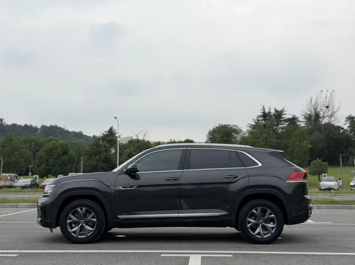 Volkswagen Teramont 2022 Model Teramont X 330TSI 2WD Deluxe Edition – фото 4
