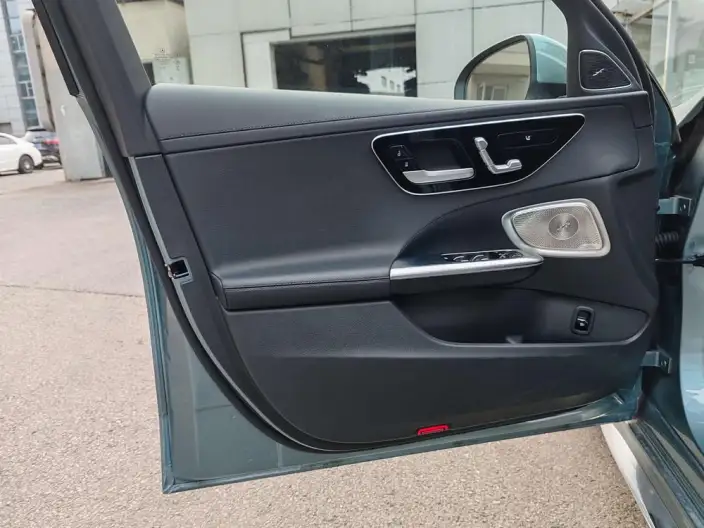 Mercedes-Benz C-Class 2026 Model C 260 L Sports sedan – фото 9