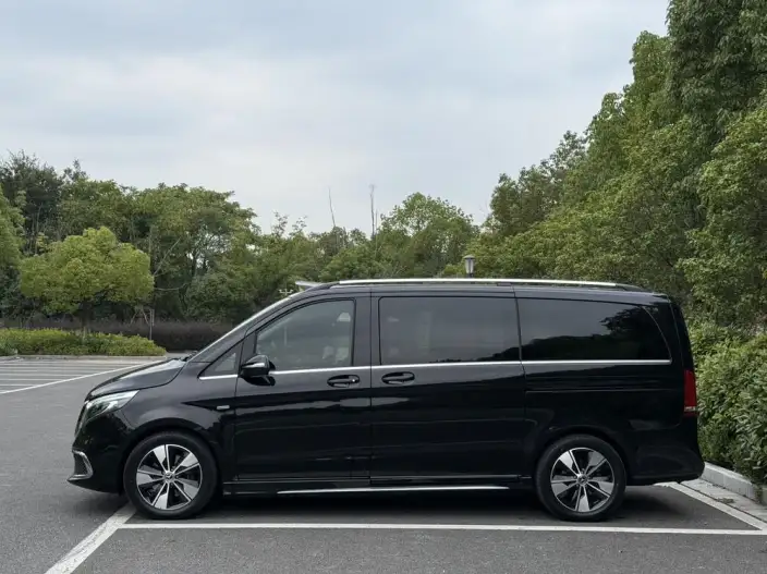 Mercedes-Benz V-Class 2021 Model V 260 Premium Edition – фото 3