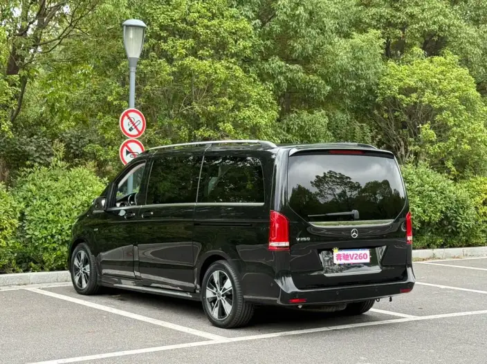 Mercedes-Benz V-Class 2021 Model V 260 Premium Edition – фото 4