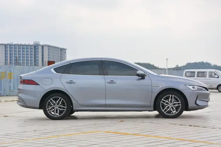 Qin Plus EV 2023 Model Champion Edition 420KM Leading Model – фото 8