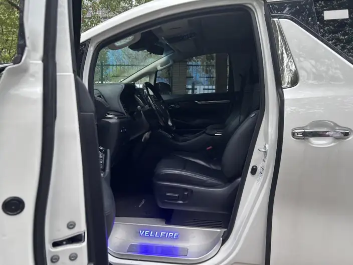 Vellfire 2021 Model Toyota Crown Hybrid 2.5L HV Deluxe Edition – фото 7
