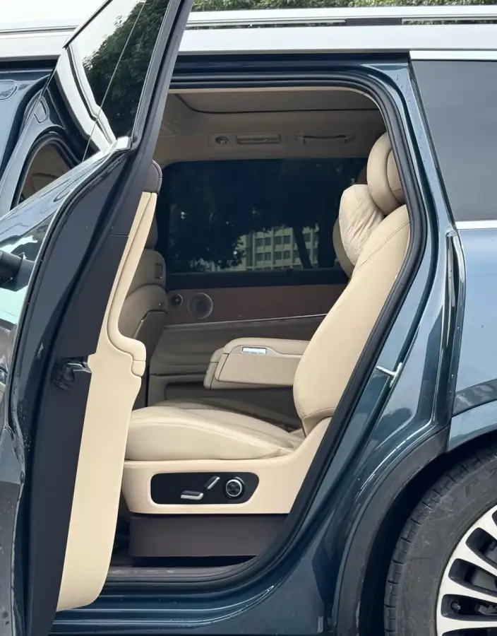 Aito M9 2024 Model EV Ultra VI seat Edition – фото 7