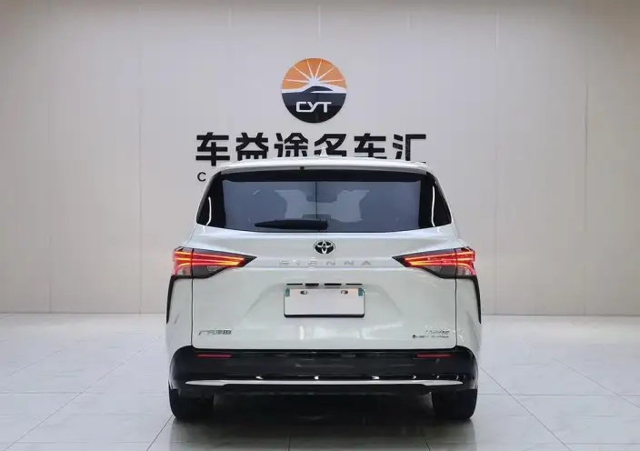 Toyota Sienna 2024 Model Hybrid 2.5L 4WD Premium Edition – фото 5