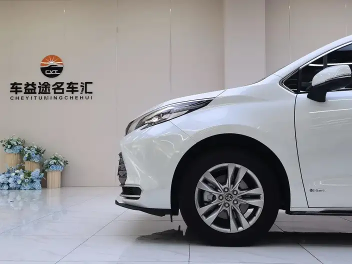 Toyota Sienna 2024 Model Hybrid 2.5L 4WD Premium Edition – фото 10