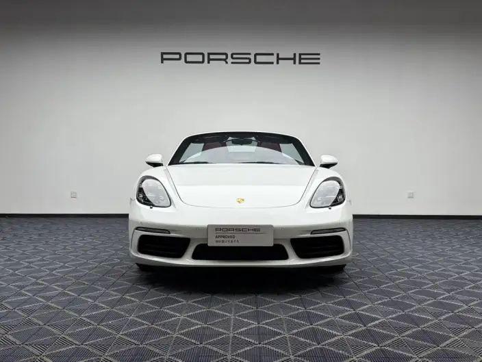 Porsche 718 2022 Model Boxster 2.0T