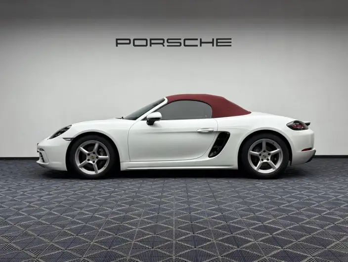 Porsche 718 2022 Model Boxster 2.0T