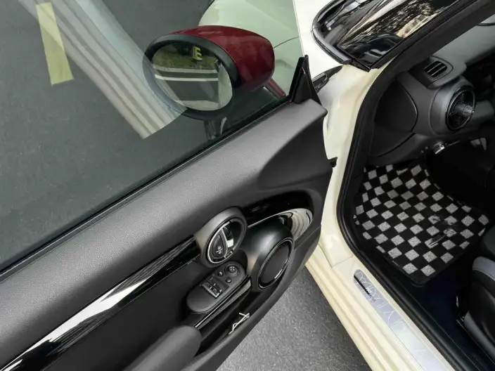 MINI JCW 2023 Model 2.0T JOHN COOPER WORKS Pat Moss Memorial Edition – фото 9