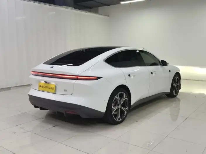 NIO ET5 2024 Model 75kWh – фото 7