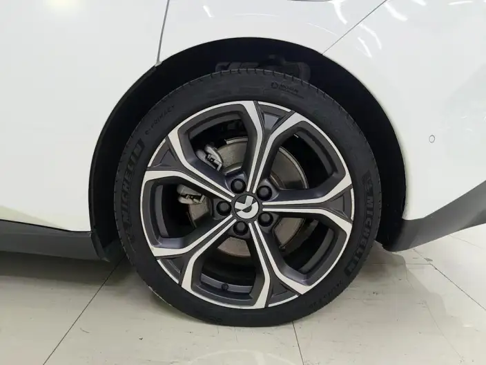 NIO ET5 2024 Model 75kWh – фото 9