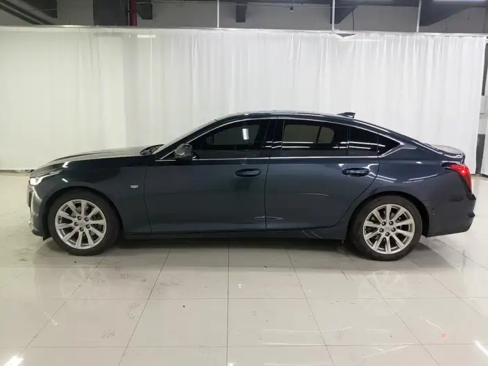 Cadillac CT5 2022 Model 28T Fashion Model – фото 4