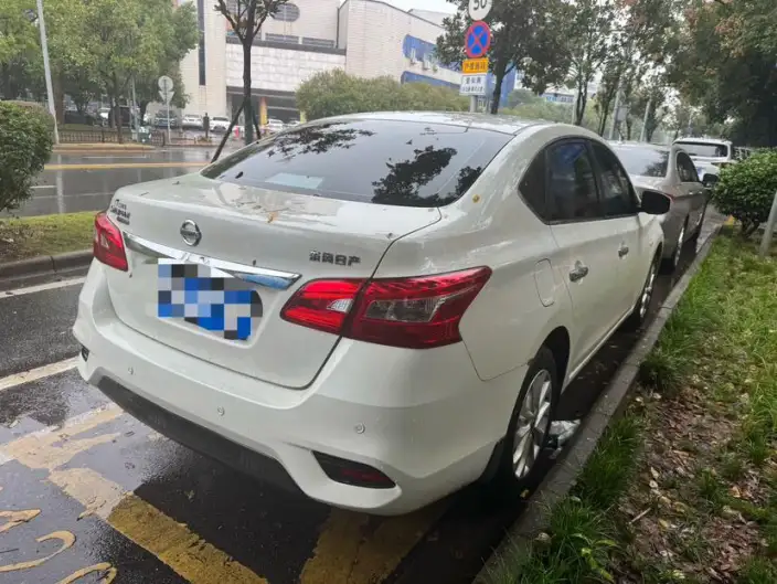 Nissan Sylphy 2022 Model Classic 1.6 XE CVT Comfort Edition – фото 2