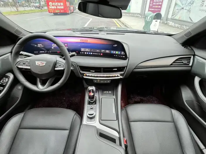 Cadillac CT5 2025 Model 28T Lincoln Town Sports Edition – фото 6