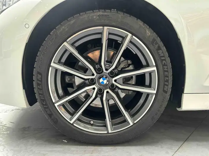 BMW 3 Series 2026 Model 325Li M Sports Set – фото 5