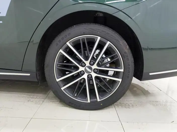 Geely Emgrand 2026 Model No. 5 Gen 1.5T DCT Flagship Model – фото 9