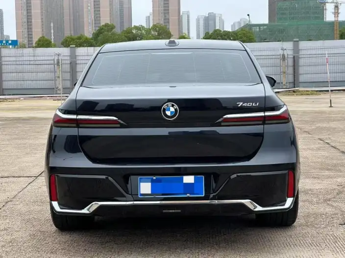 BMW 7 Series 2023 Model 740Li Exclusive Model M Sports Set – фото 5