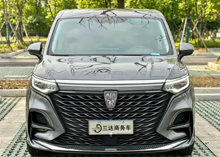 Roewe iMAX8 2022 Model 400TGI Ultimate Edition – фото 2