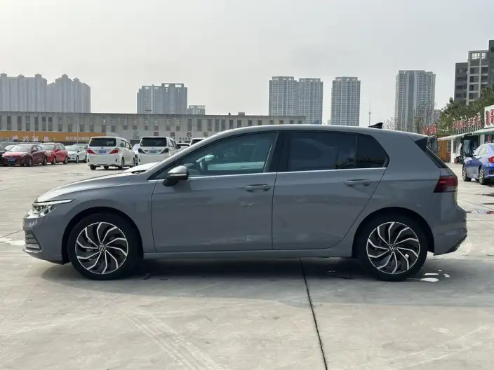 Volkswagen Golf 2021 Model 280TSI DSG Pro – фото 4