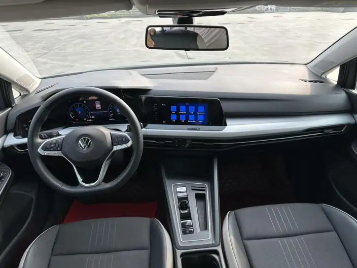 Volkswagen Golf 2021 Model 280TSI DSG Pro – фото 10