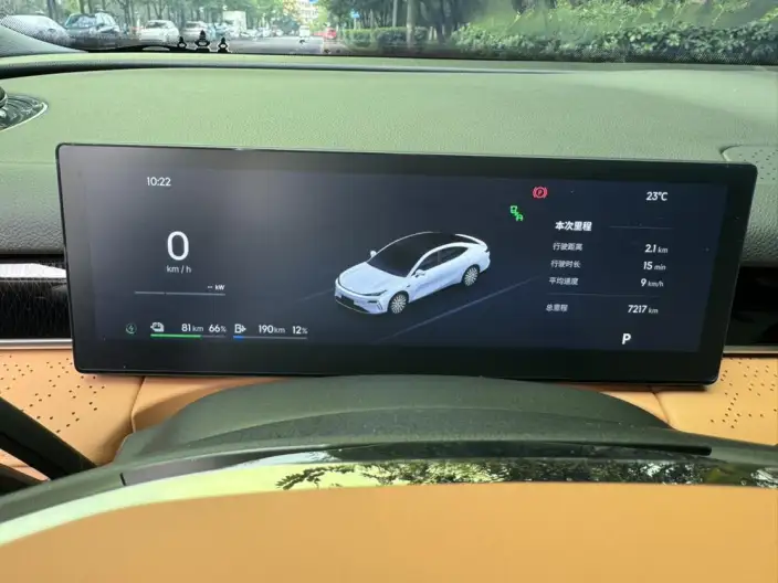Geely Galaxy E8 PHEV 2025 Model 130km EM-i Exclusive Edition – фото 8