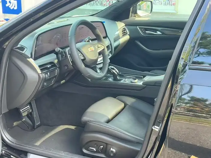 Cadillac CT5 2025 Model 28T Track Performance version – фото 7