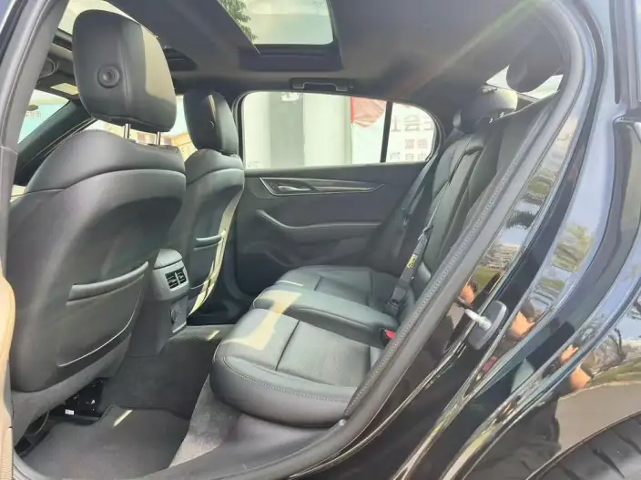 Cadillac CT5 2025 Model 28T Track Performance version – фото 8