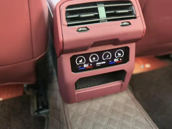 BMW 5 Series 2026 Model 530Li Leading Model M Sports Set – фото 8