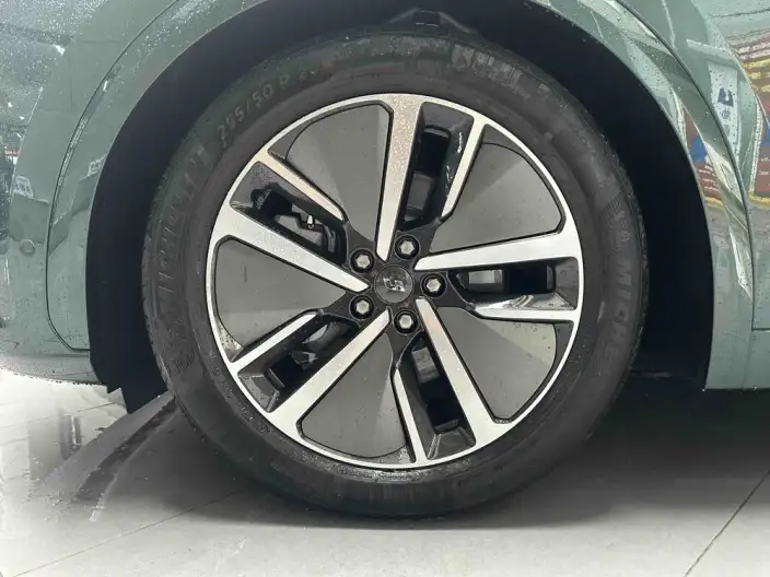 Li Auto L7 2024 Model Max Edition – фото 3
