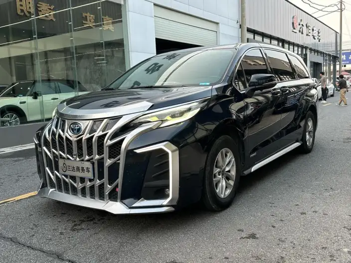 Granvia 2023 Model Intelligent Hybrid 2.5L Comfort Edition – фото 1