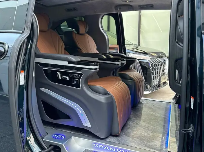 Granvia 2023 Model Intelligent Hybrid 2.5L Comfort Edition – фото 8