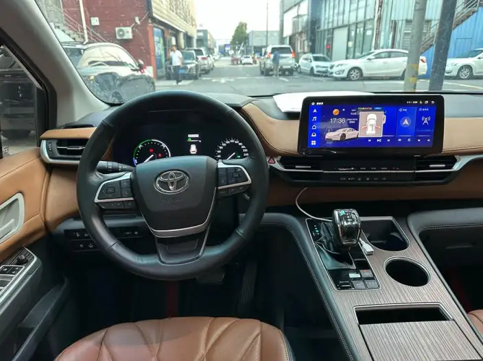 Granvia 2023 Model Intelligent Hybrid 2.5L Comfort Edition – фото 10