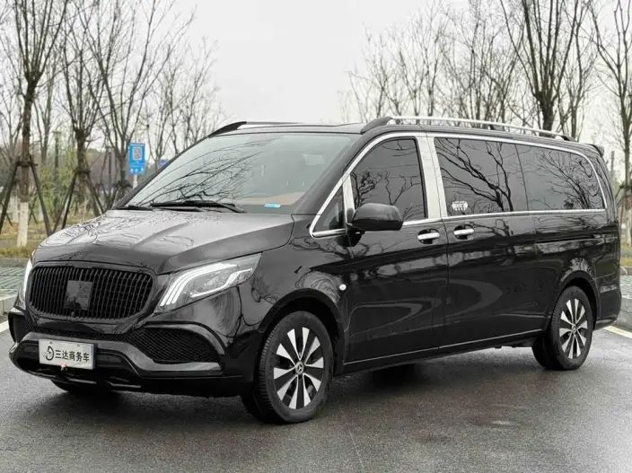 Viano 2023 Model 2.0T Business Edition 7 seat – фото 1