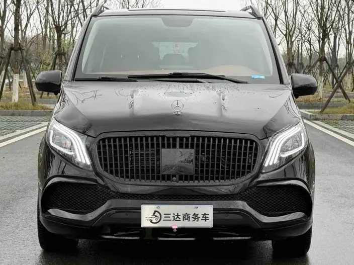 Viano 2023 Model 2.0T Business Edition 7 seat – фото 2