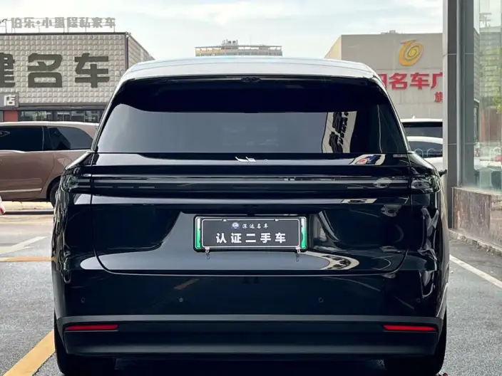 Li Auto i8 2025 Model Standard Edition – фото 4