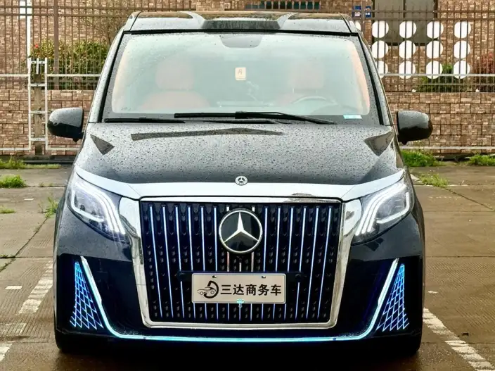 Viano 2023 Model 2.0T Business Edition 7 seat – фото 2