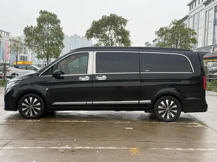 Viano 2023 Model 2.0T Business Edition 7 seat – фото 4