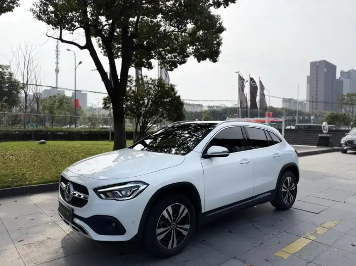 Mercedes-Benz GLA 2023 Model GLA 220 – фото 1