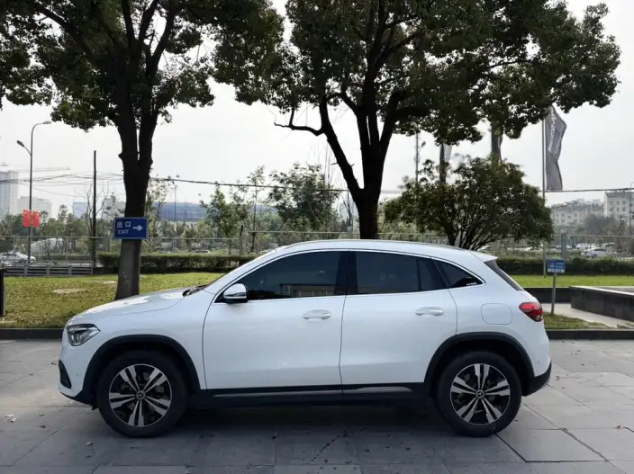 Mercedes-Benz GLA 2023 Model GLA 220 – фото 4