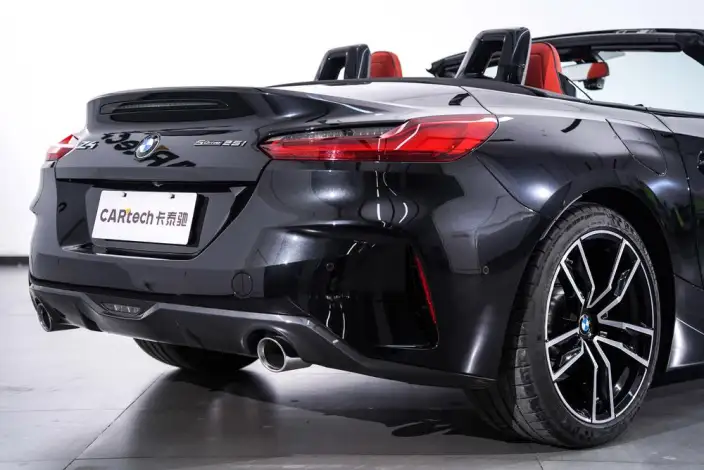 BMW Z4 2022 Model sDrive 25i M Sports Set – фото 9