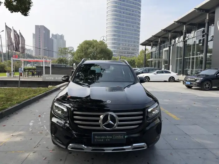 Mercedes-Benz GLB 2025 Model GLB 220 Fashion Model – фото 2