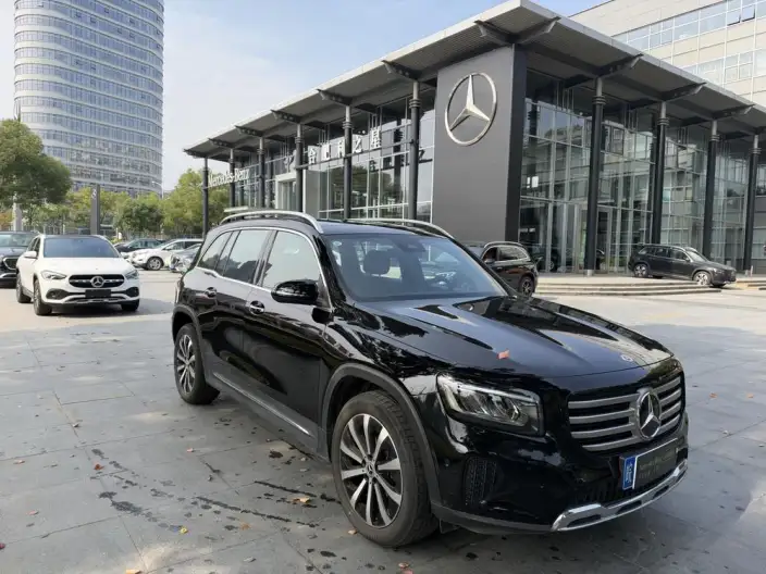 Mercedes-Benz GLB 2025 Model GLB 220 Fashion Model – фото 3