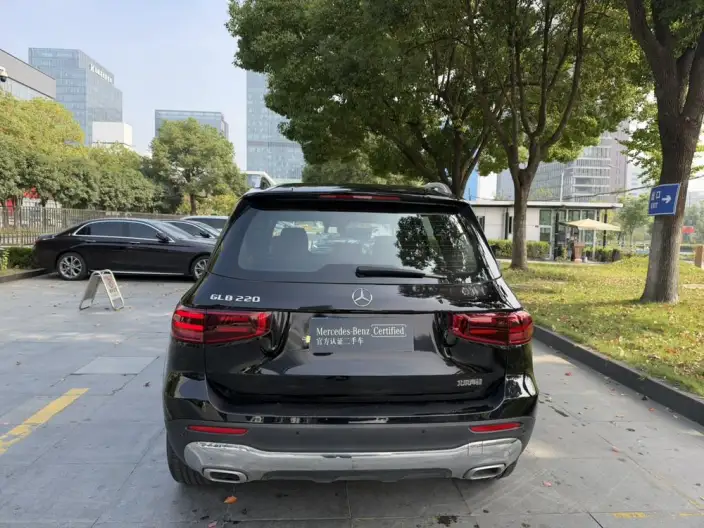 Mercedes-Benz GLB 2025 Model GLB 220 Fashion Model – фото 6